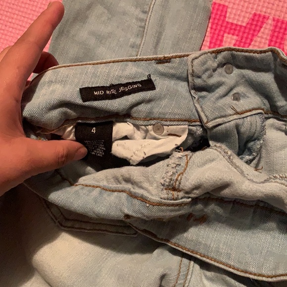 Distressed Rue21 jeans. - Picture 3 of 4